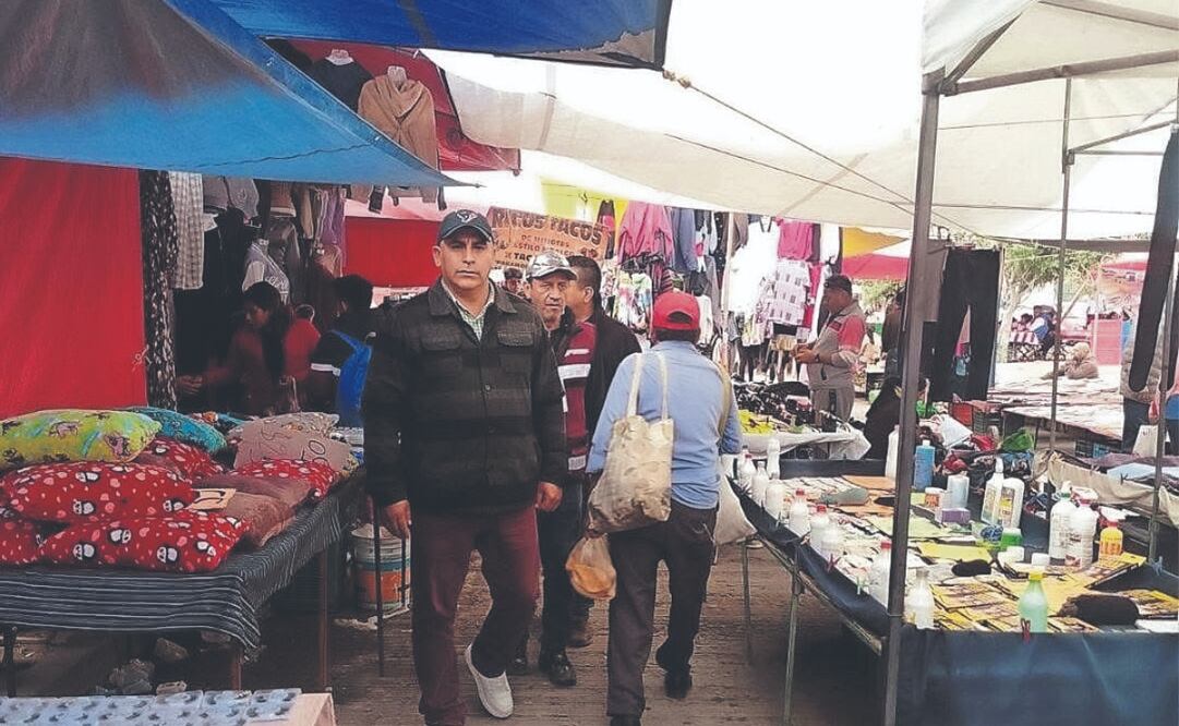 No habrá más autorizaciones para nuevos mercados ni más vendedores, advirtió la presidenta municipal de Ecatepec, Azucena Cisneros. Foto Especial