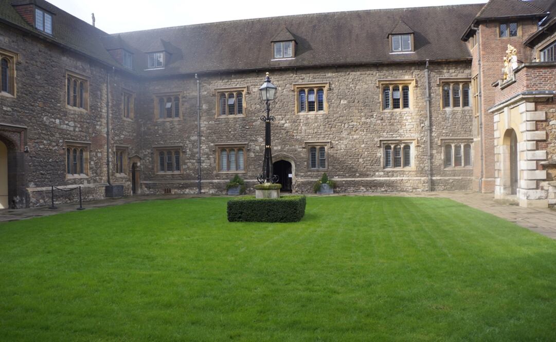 El histórico edificio Charterhouse, que fue cementerio, monasterio, mansión privada, asilo de veteranos de guerra y colegio para niños, abre al público por primera vez en más de 600 años.