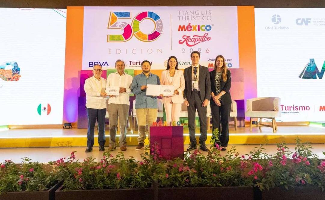 Foro "Financiamiento e inversión en el sector turístico en México, política pública y alianzas para impulsar su desarrollo. Foto: Cortesía