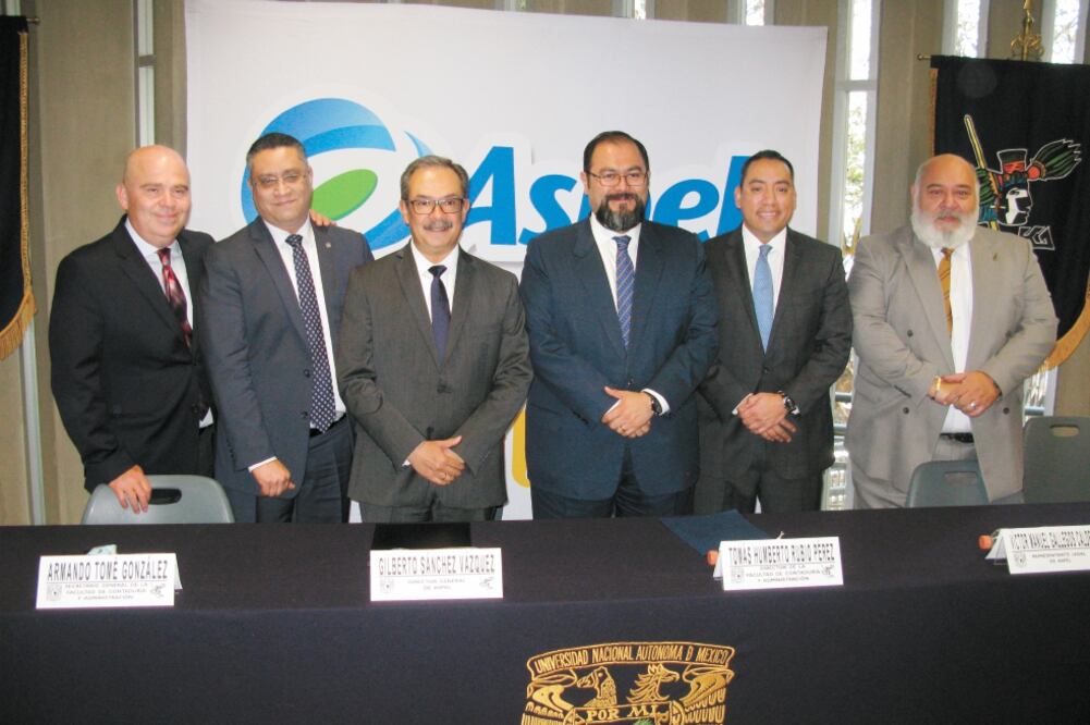 Será posible capacitar a más de 3 mil 900 alumnos en conocimientos sobre Sistemas Administrativos. Foto: CORTESÍA