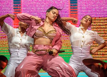 Foto de Rosalía causa polémica; aseguran que fue un error de edición