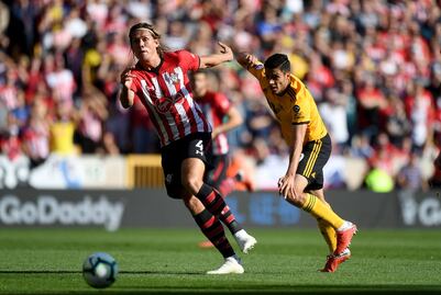 Wolves suma otro triunfo con Raúl Jiménez