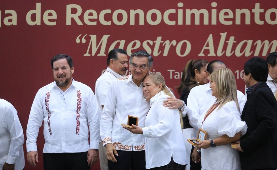 Rinden homenaje a maestros por 40 años de servicio en Tamaulipas (16/06/2025). Foto: Especial