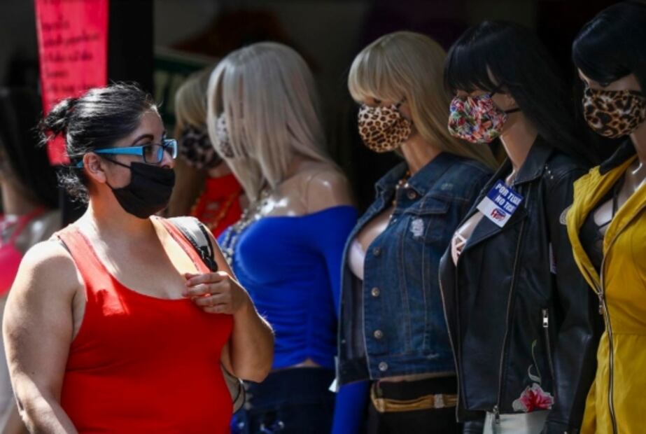 Clases por TV, fuerza policial y la piñata de López-Gatell, entre las fotos de la semana