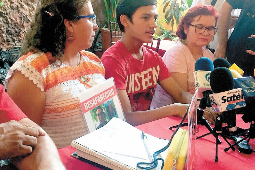 Denuncia. Jesús Ernesto “N” aseguró que fue revictimizado al ser reconocido por la policía. Foto/ JAVIER CABRERA. EL UNIVERSAL