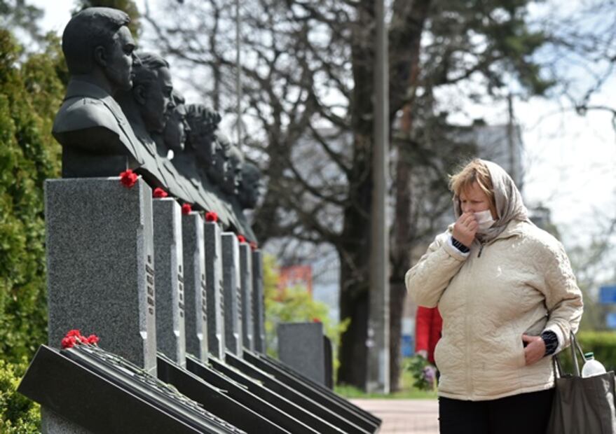 Ucrania honra a “liquidadores” del accidente de Chernóbil en medio de incendios en la zona