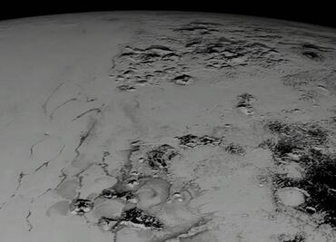 Recorre Plutón en 30 segundos