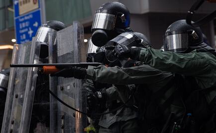 Policía de Hong Kong dispara con armas de fuego por primera vez tras meses de protestas