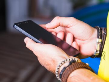 Cómo eliminar los archivos basura de mi celular para liberar memoria