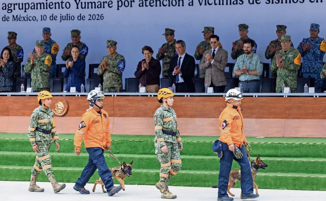 Dos binomios caninos de Protección Civil de Venezuela serán capacitados por la Sedena durante seis meses. Foto: HUGO SALVADOR/EL UNIVERSAL