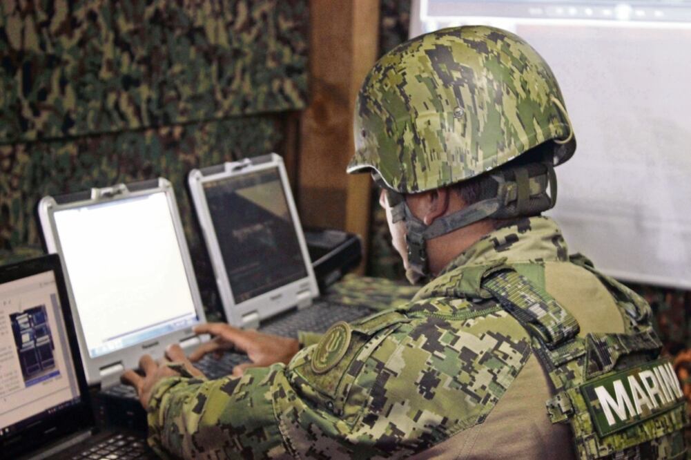 En el centro de adiestramiento, los infantes de Marina entrenan en situaciones de enfrentamiento con el crimen organizado, donde se hace la detención de los sujetos y se les informa de sus de rechos. Foto: YAEL ZÁRATE