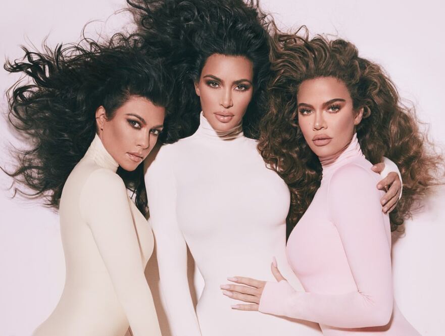 Las hermanas Kardashian lanzan su primer colaboración de perfumes para KKW Fragrances Foto: Instagram