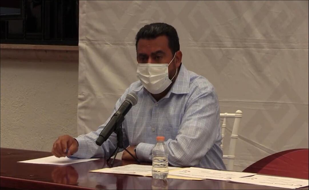 El edil informó que la mujer policía que fue detenida por las autoridades ministeriales sí contaba con su certificado de control de confianza al acreditar las pruebas a las que fue sometida. Foto: Especial