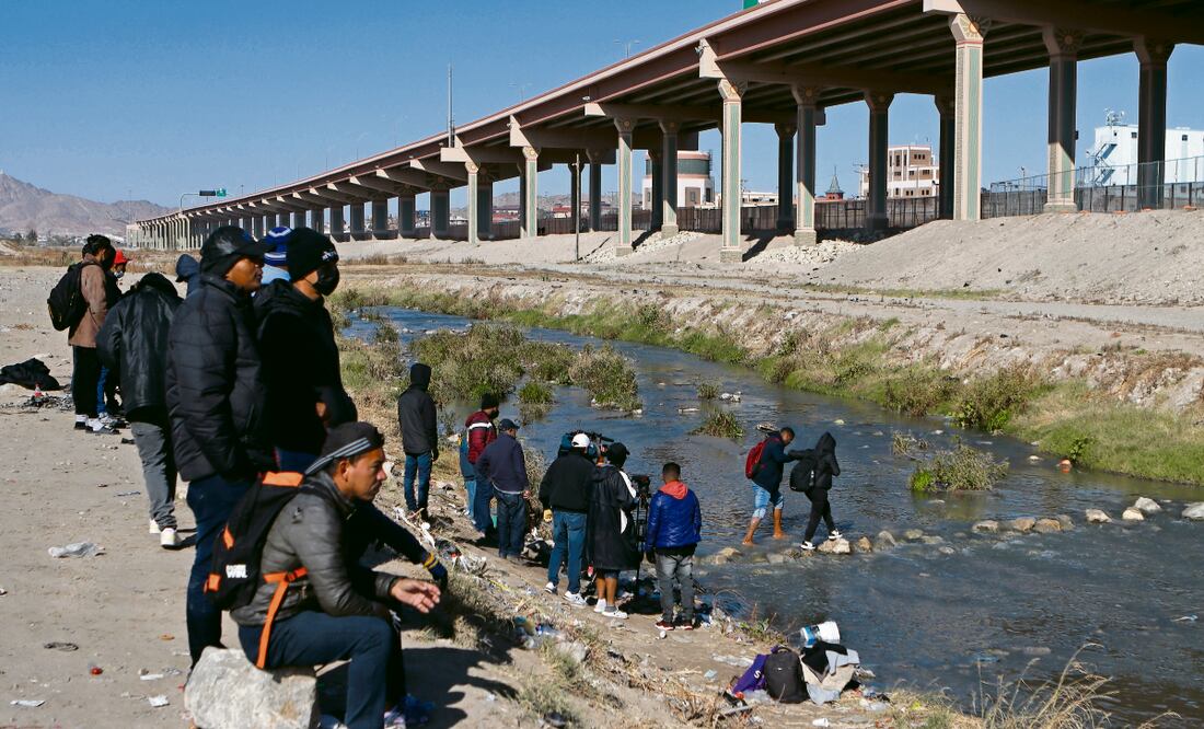Muchos migrantes mueren al tratar de pasar el río Bravo porque piensan que es muy fácil atravesarlo, pero no es así, señala un investigador. Foto: Archivo / EL UNIVERSAL