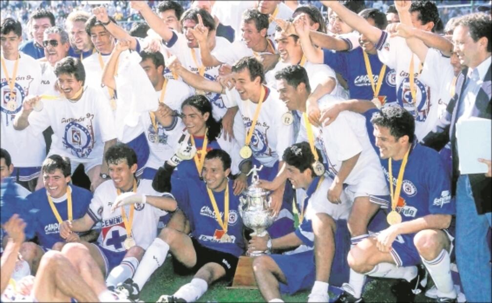 Guillermo Álvarez Cuevas y su gestión en Cruz Azul