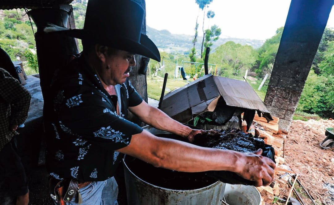 Las mezcaleros podrán crear su botella y etiqueta. Foto: Especial