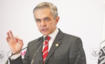 Mancera insiste en endurecer penas por portación de armas 
