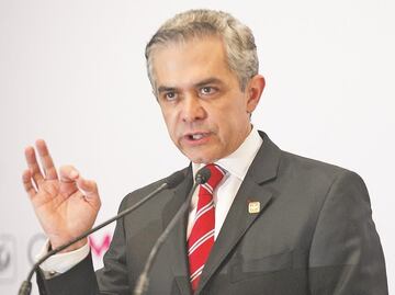 Mancera insiste en endurecer penas por portación de armas