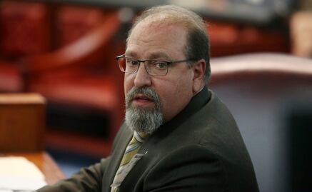 Juez de EU dice a víctima que “junte las piernas” para evitar una agresión sexual