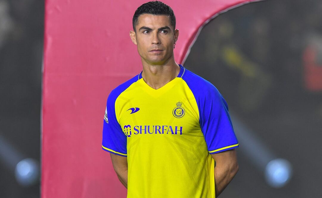 El portugués en su presentación oficial con Al Nassr / Foto: AFP