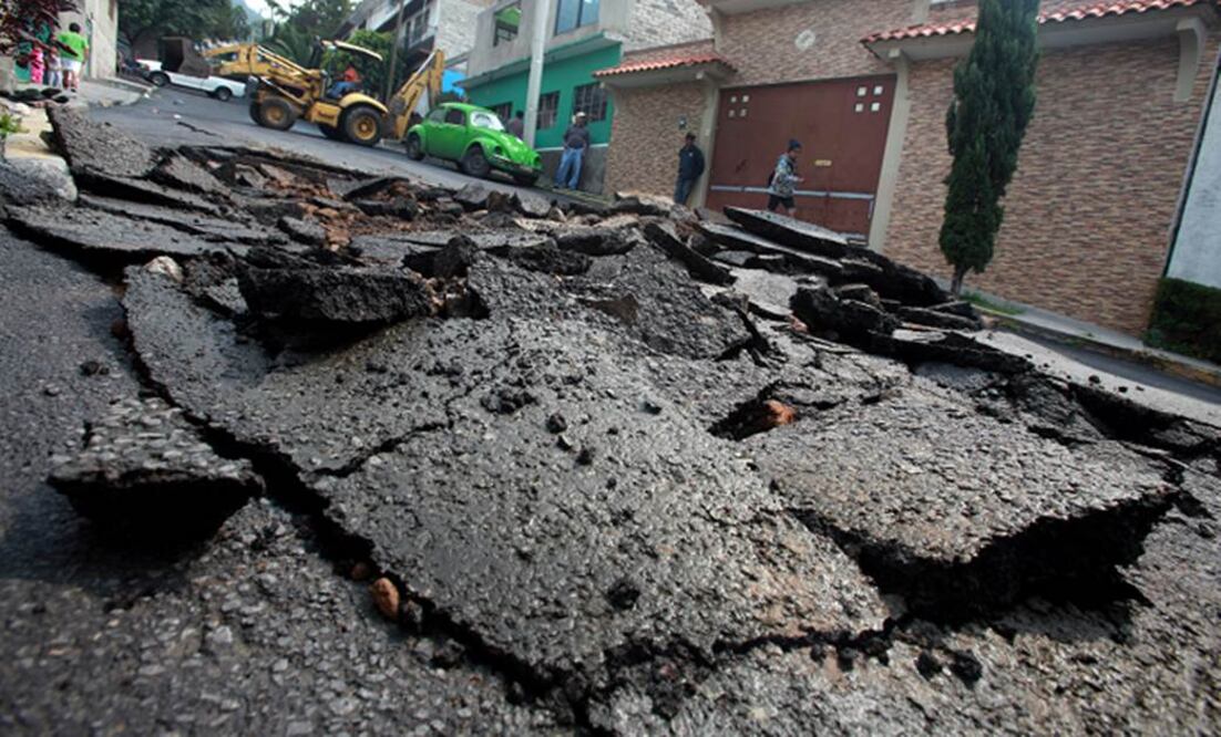 Colonos narran que piedras salen volando debido a las fracturas del suelo (ADRIÁN HERNÁNDEZ. EL UNIVERSAL)