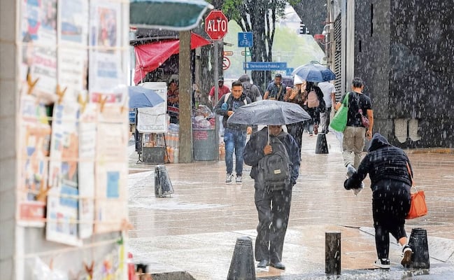 ¡Agarra el impermeable! Prevén lluvias y granizo por frente frío 43 este 5 de abril; estos son los 15 estados afectados
