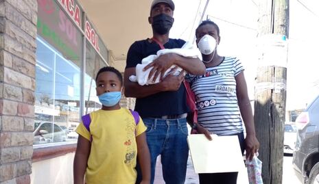 Naiyara es mexicana, nace en Coahuila primer bebé de caravana migrante