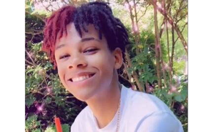 Apuñalan a joven frente a decenas de personas en EU y nadie lo ayuda