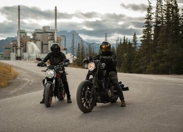 Menores de edad deben portar este permiso para conducir moto en CDMX