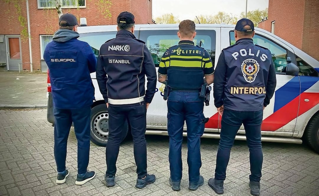 Agentes de Europol, el Departamento Antinarcóticos de la Policía de Estambul, la policía neerlandesa y la división turca de Interpol en los Países Bajos. Foto: AFP