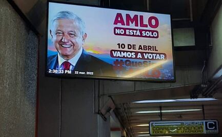 INE y simpatizantes de la 4T transmiten en el Metro distintos spots sobre revocación