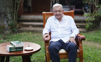 AMLO va por “erradicar colonización mental” con su nuevo libro; busca “refutar la historia inventada y tendenciosa”