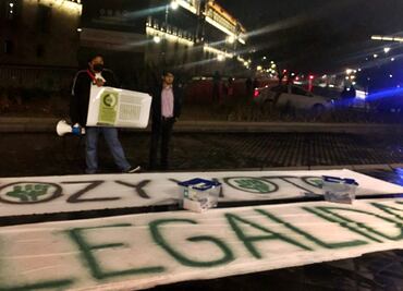 Estudiantes del CIDE se manifiestan afuera de Palacio Nacional; exigen destitución inmediata del director