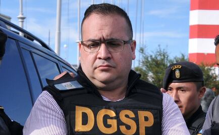 Baja presión a Javier Duarte y siente mareos; va a servicio médico