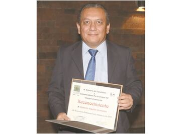 Premian a reportero de El Gran Diario de México