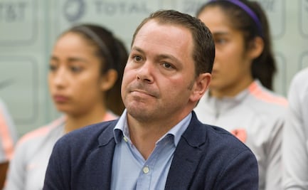 Afición del América celebra despido de Solari, pero insiste en el adiós de Santiago Baños