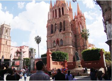 Ingresos por turismo internacional alcanzan cifra récord en marzo