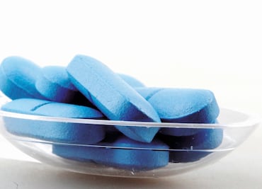 Mexican students create toothpaste capsules to save water