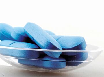 Mexican students create toothpaste capsules to save water