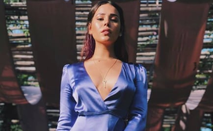 Danna Paola y el sexy vestido con el que dejó ver su pierna y escote