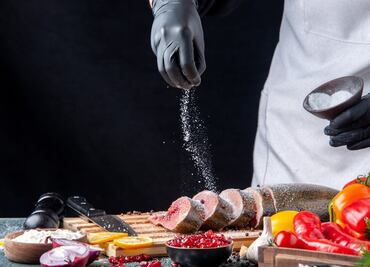 Cómo quitarle lo salado a la comida