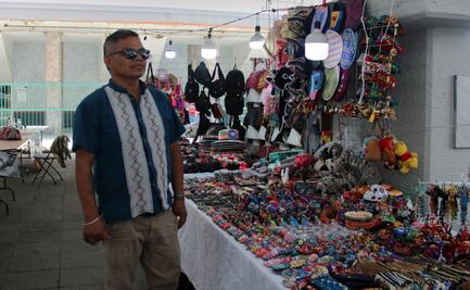 “Nos vinieron a botar a una zona que no trae nada de gente”; artesanos exigen apoyo tras reubicación del Gobierno