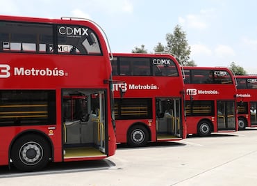 Metrobús recibe 87 autobuses de doble piso para Línea 7