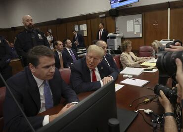 Juez tacha de escandalosa petición de la defensa de no mandar a Trump a prisión y pide al jurado desecharla