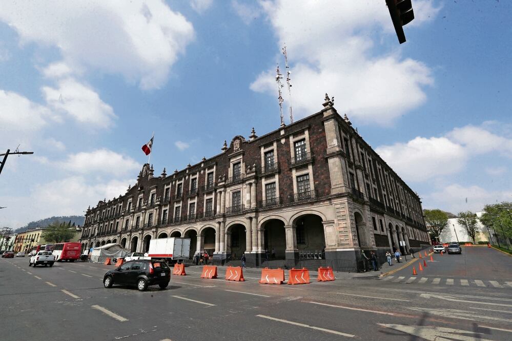 El gobierno del Estado de México contempla un presupuesto de 377 mil 935 millones de pesos para 2024, lo que significa un aumento de 1.1% respecto a este año. Foto: Jorge Alvarado | El Universal