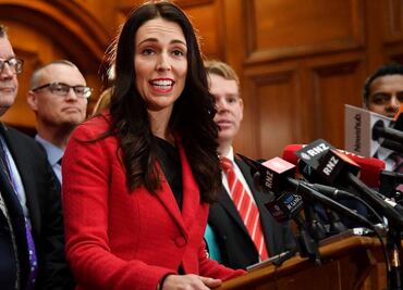 “Dos años en dos minutos”: el reto viral de la primera ministra de Nueva Zelanda