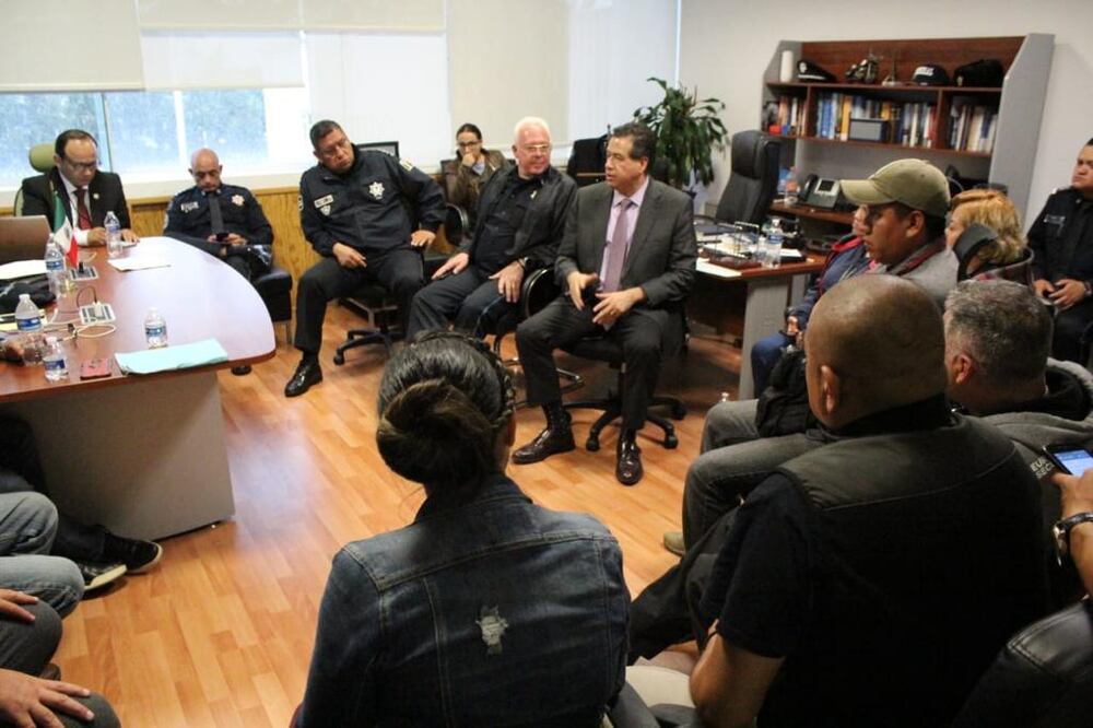 Reunión de la Mesa de Diálogo con elementos de la Policía Federal para la transición a la Guardia Nacional en el Centro de Mando de la PF en Iztapalapa / Tomada de Twitter @RicardoMeb