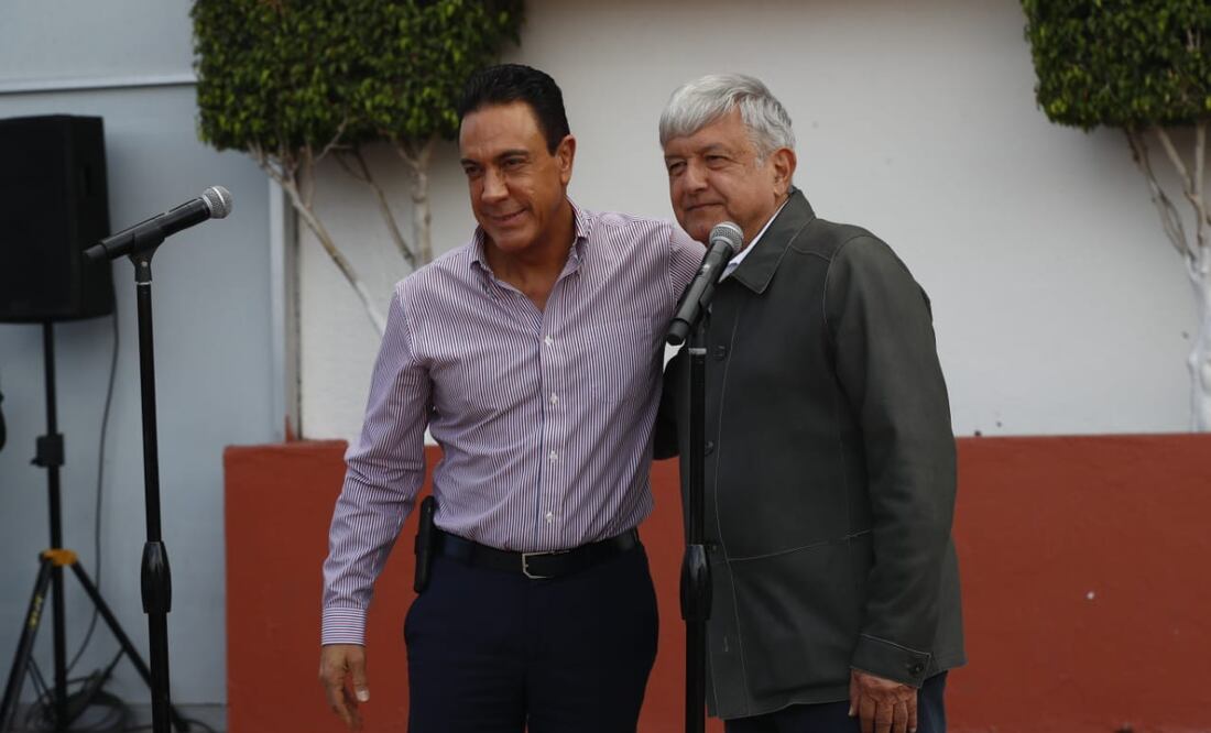 El presidente electo, Andrés Manuel López Obrador en reunión con el gobernador de Hidalgo, Omar Fayad (YADIN XOLALPA. EL UNIVERSAL)