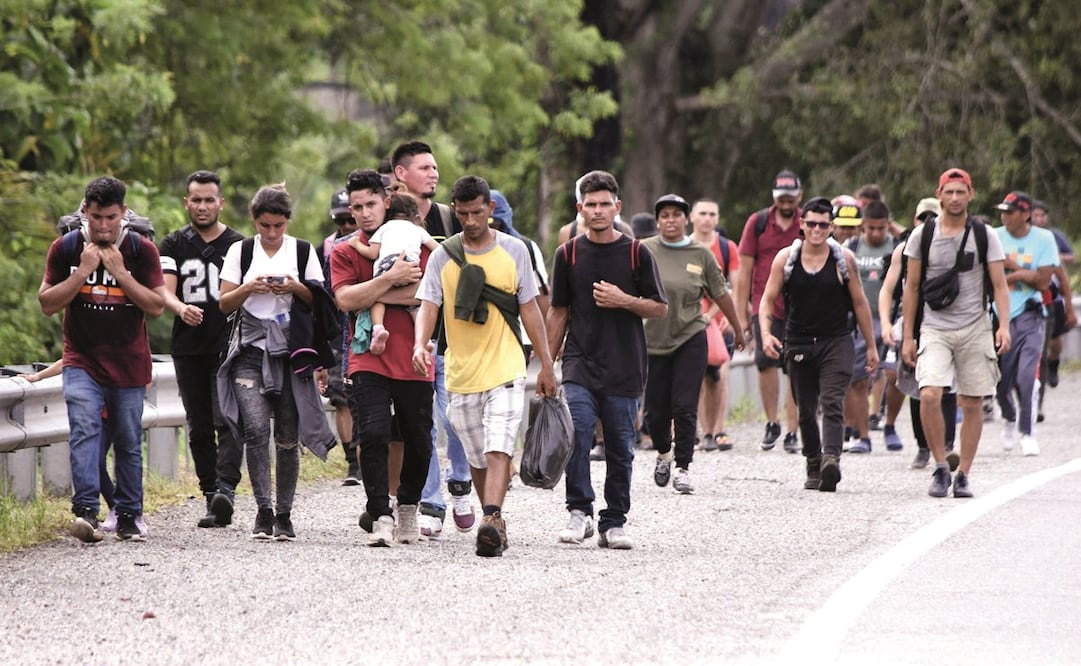 Migrantes venezolanos, en su camino hacia Tapachula desde Huixtla, Chiapas, el 14 de octubre pasado.