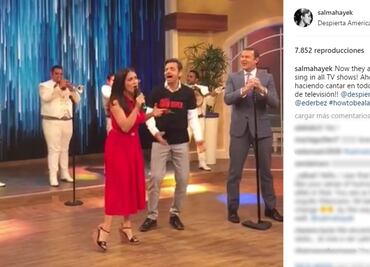 Salma Hayek canta junto a Eugenio Derbez